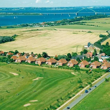 Semesterbostad By The Golf Course Over 2 Storeys *