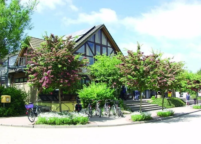 By The Golf Course Over 2 Storeys Casa de Férias